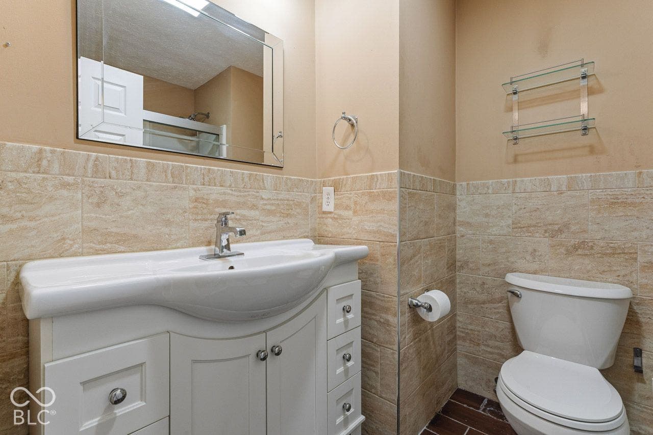 Full bath on main level