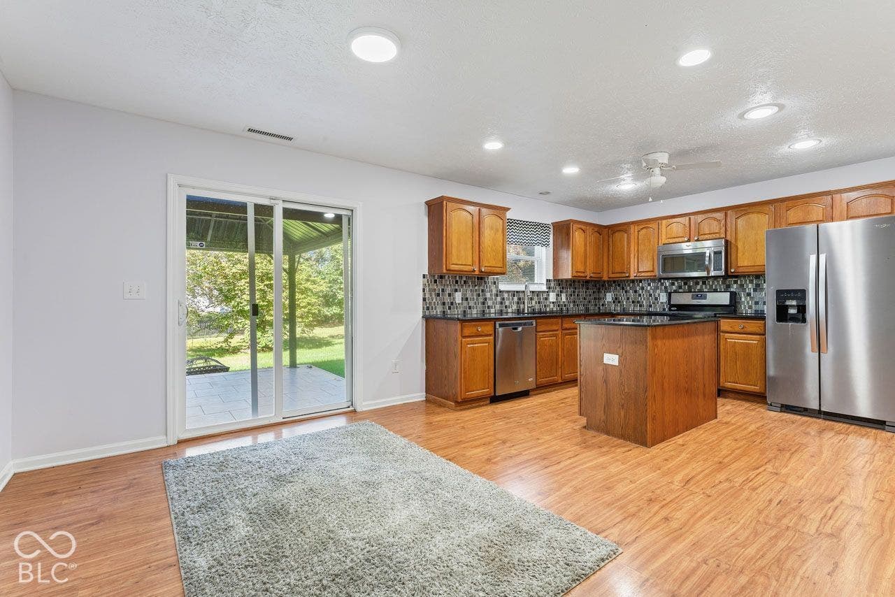 View of the kitchen and breakfast room