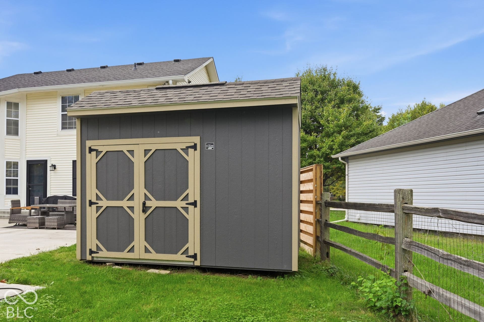 Mini Barn Stays With The Home!