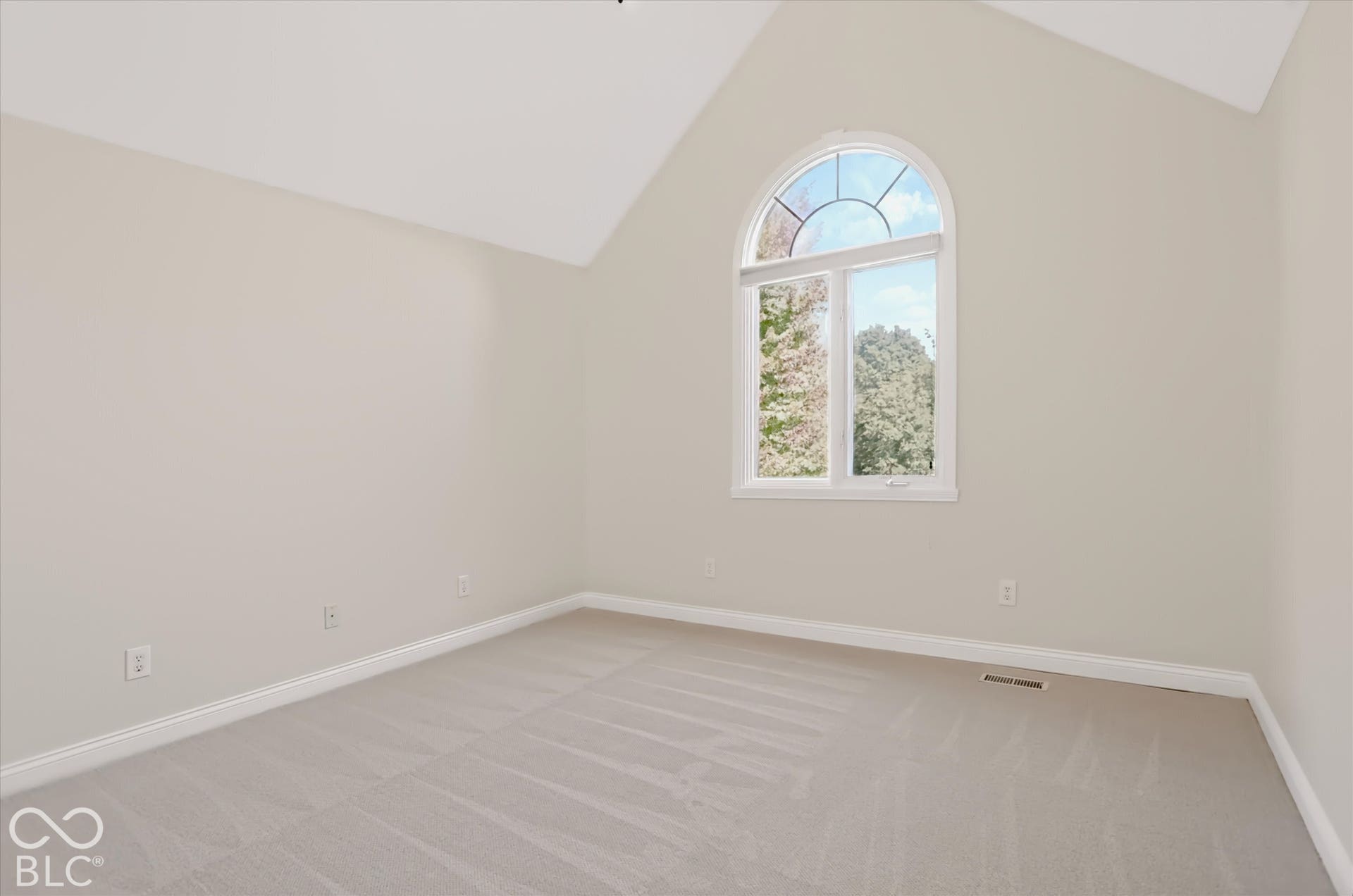 12400 Pebblepointe Pass, Carmel, IN 46033