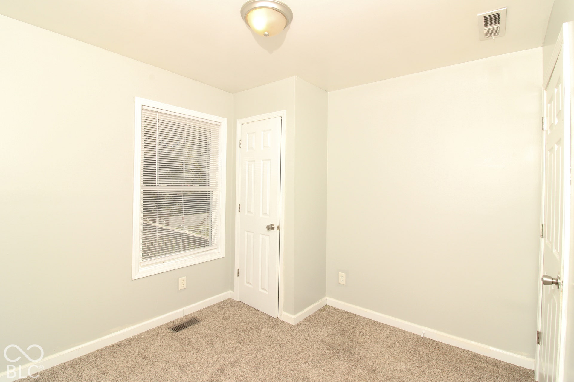 2469 Country Manor Street, North Vernon, IN 47265