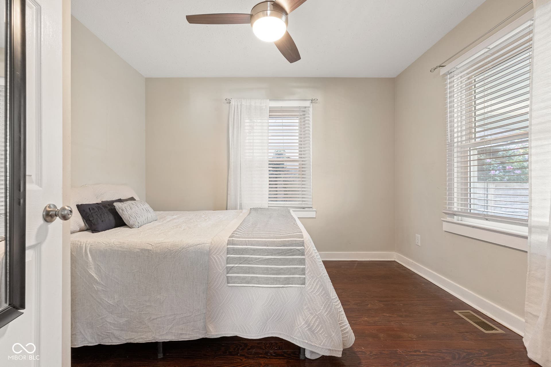 1212 E Bradbury Avenue, Indianapolis, IN 46203
