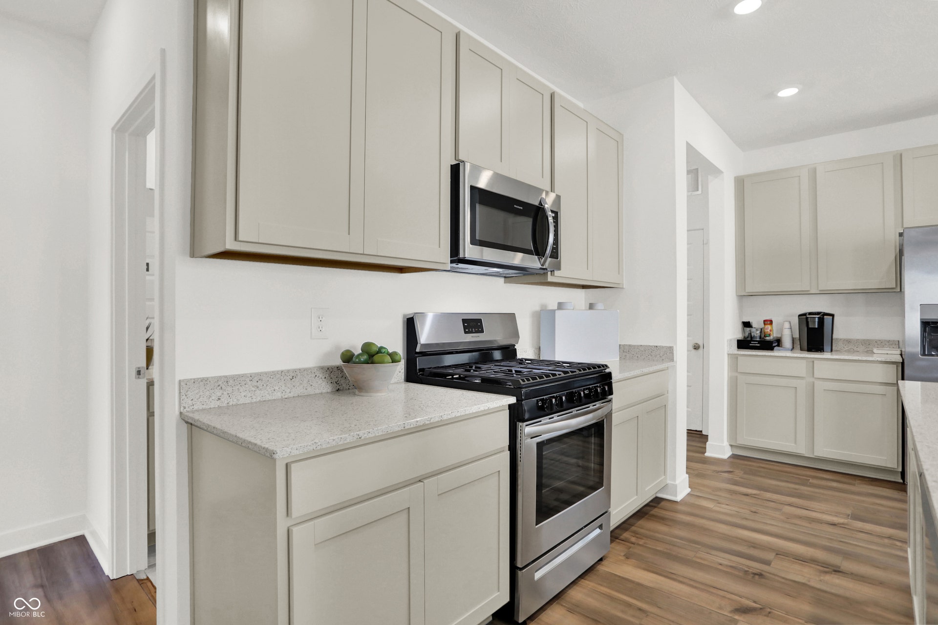 904 Drummond Court, Greenwood, IN 46143