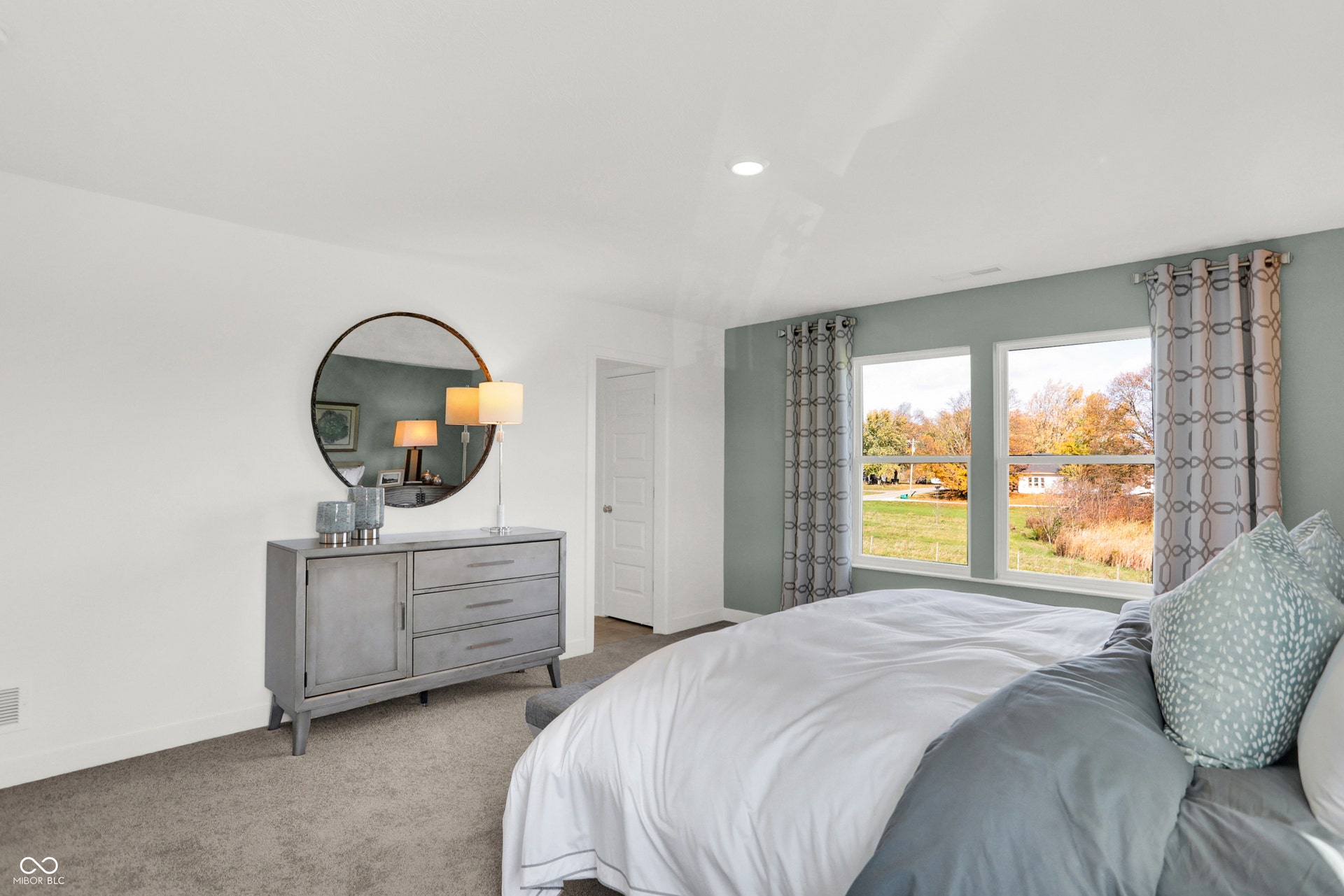 904 Drummond Court, Greenwood, IN 46143