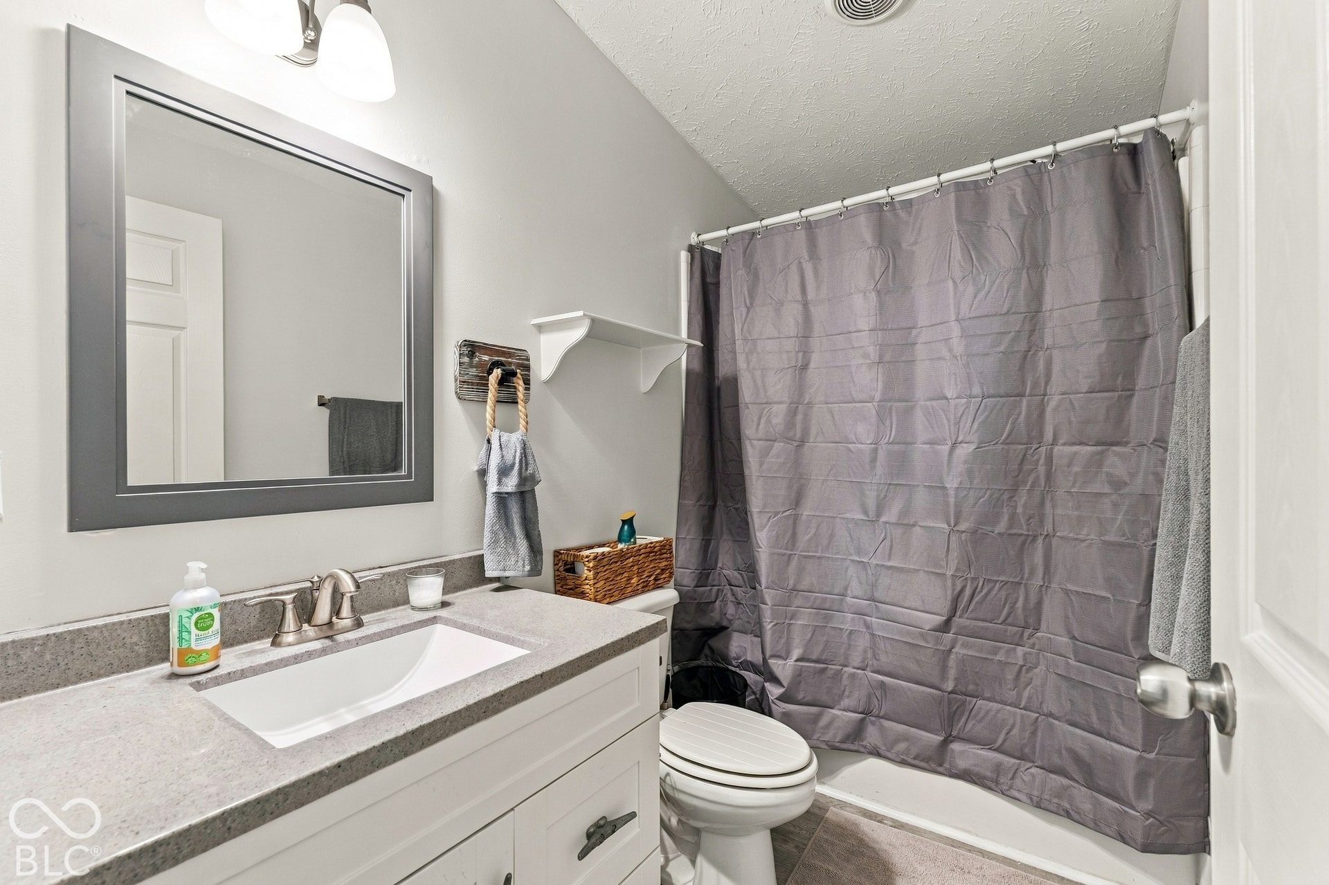 9444 N Gray Avenue, Unionville, IN 47468