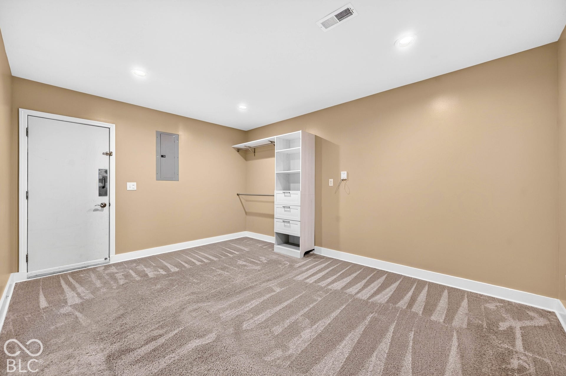 637 Woodside Court, Seymour, IN 47274