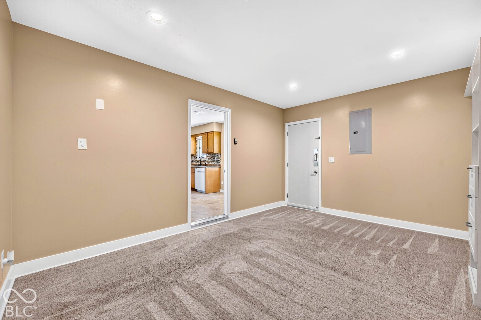 637 Woodside Court, Seymour, IN 47274