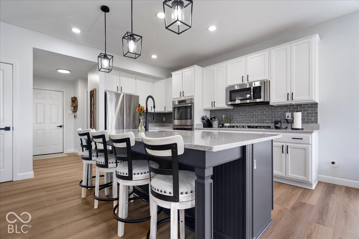 6344 Sugar Maple Drive, Zionsville, IN 46077