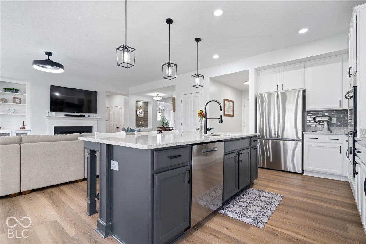 6344 Sugar Maple Drive, Zionsville, IN 46077