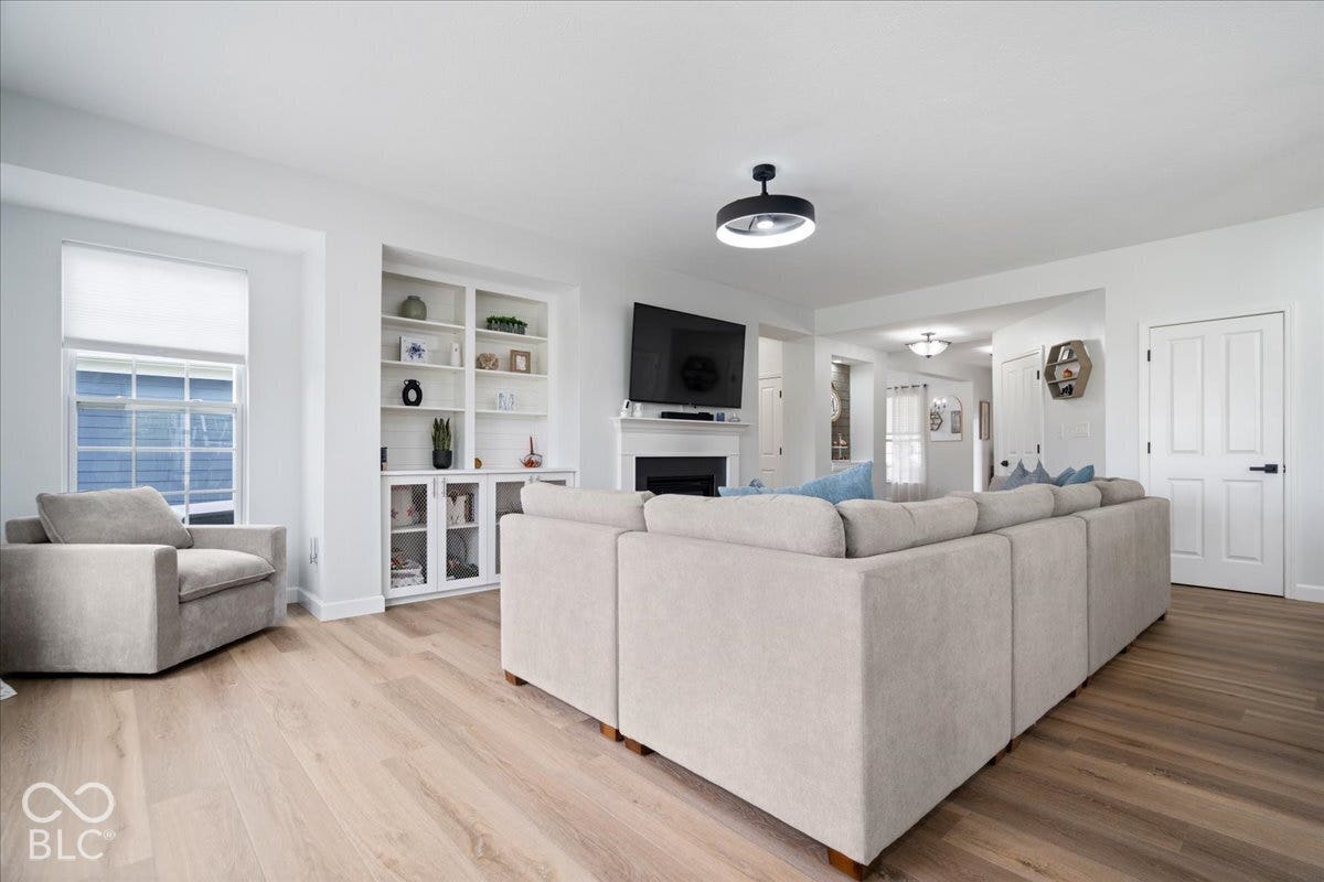 6344 Sugar Maple Drive, Zionsville, IN 46077