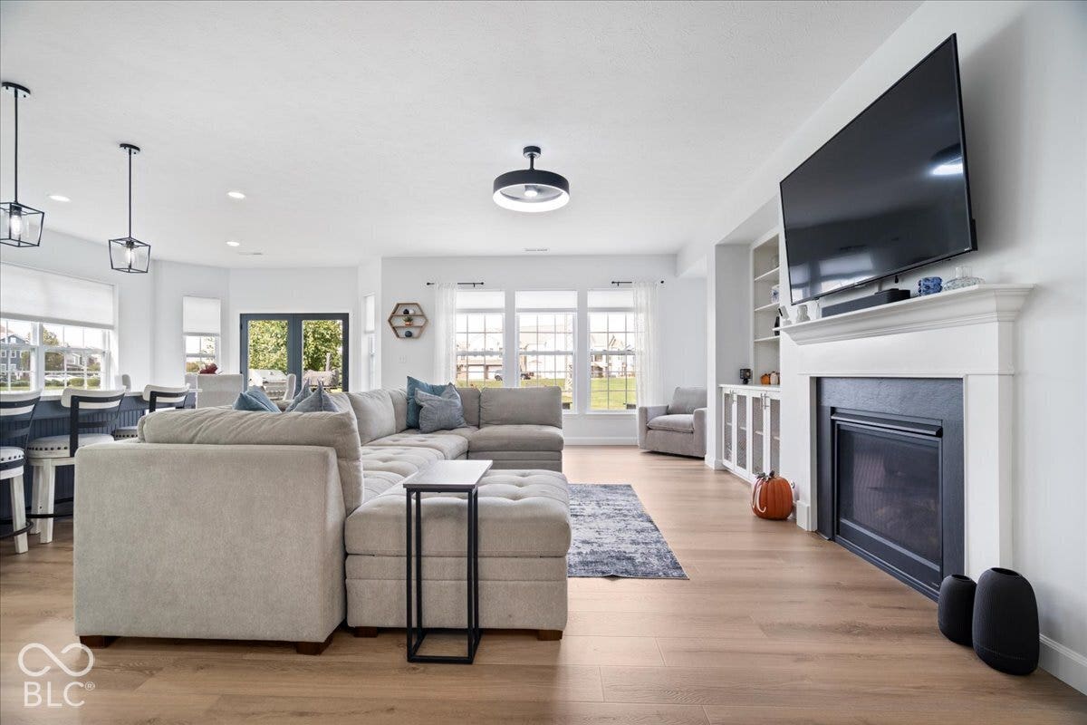 6344 Sugar Maple Drive, Zionsville, IN 46077