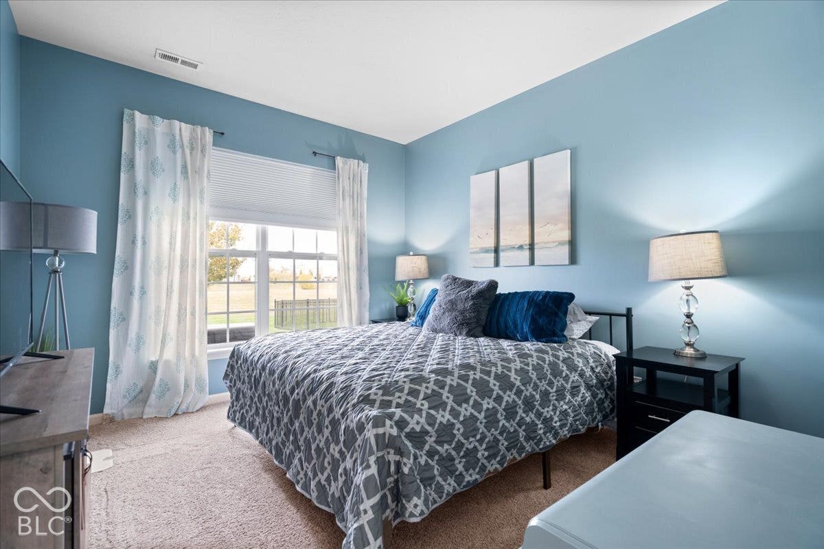 6344 Sugar Maple Drive, Zionsville, IN 46077