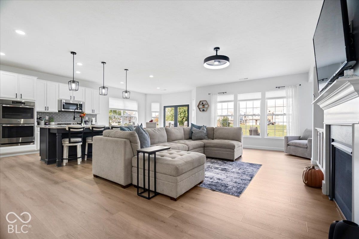 6344 Sugar Maple Drive, Zionsville, IN 46077