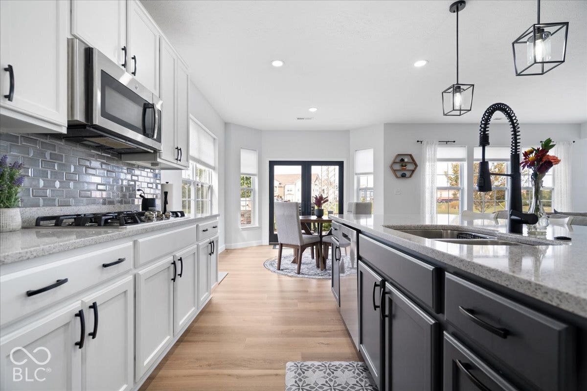6344 Sugar Maple Drive, Zionsville, IN 46077