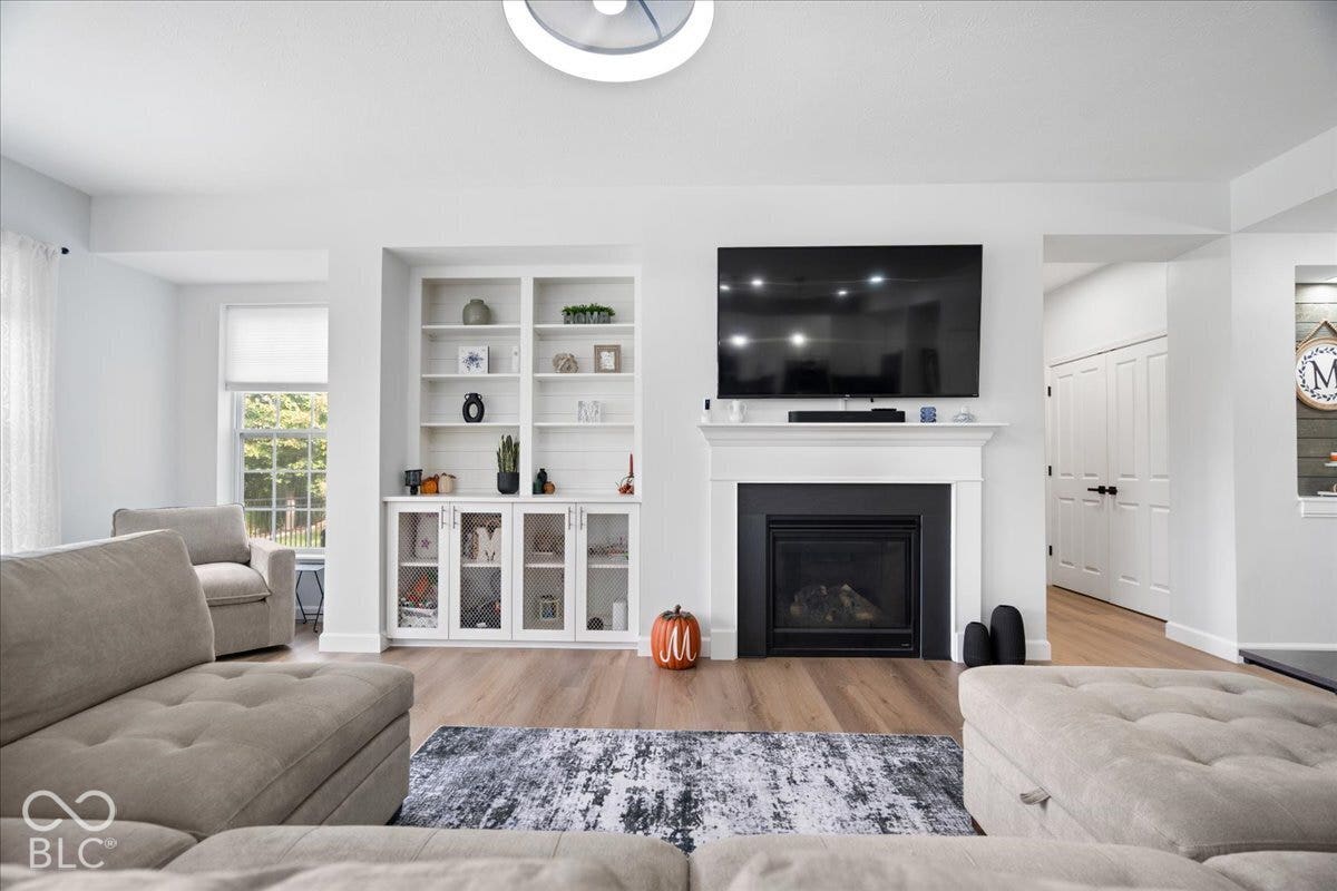 6344 Sugar Maple Drive, Zionsville, IN 46077