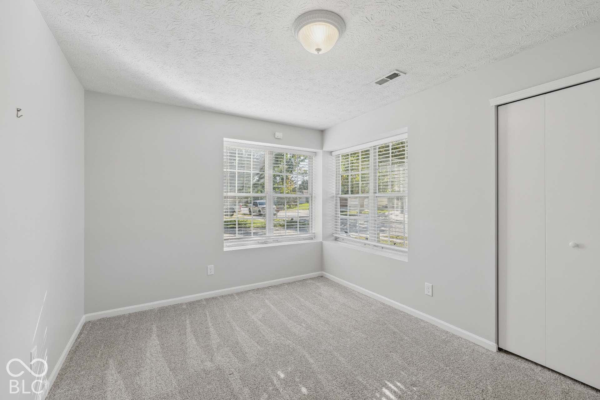 11076 Oakridge Drive, Fishers, IN 46038