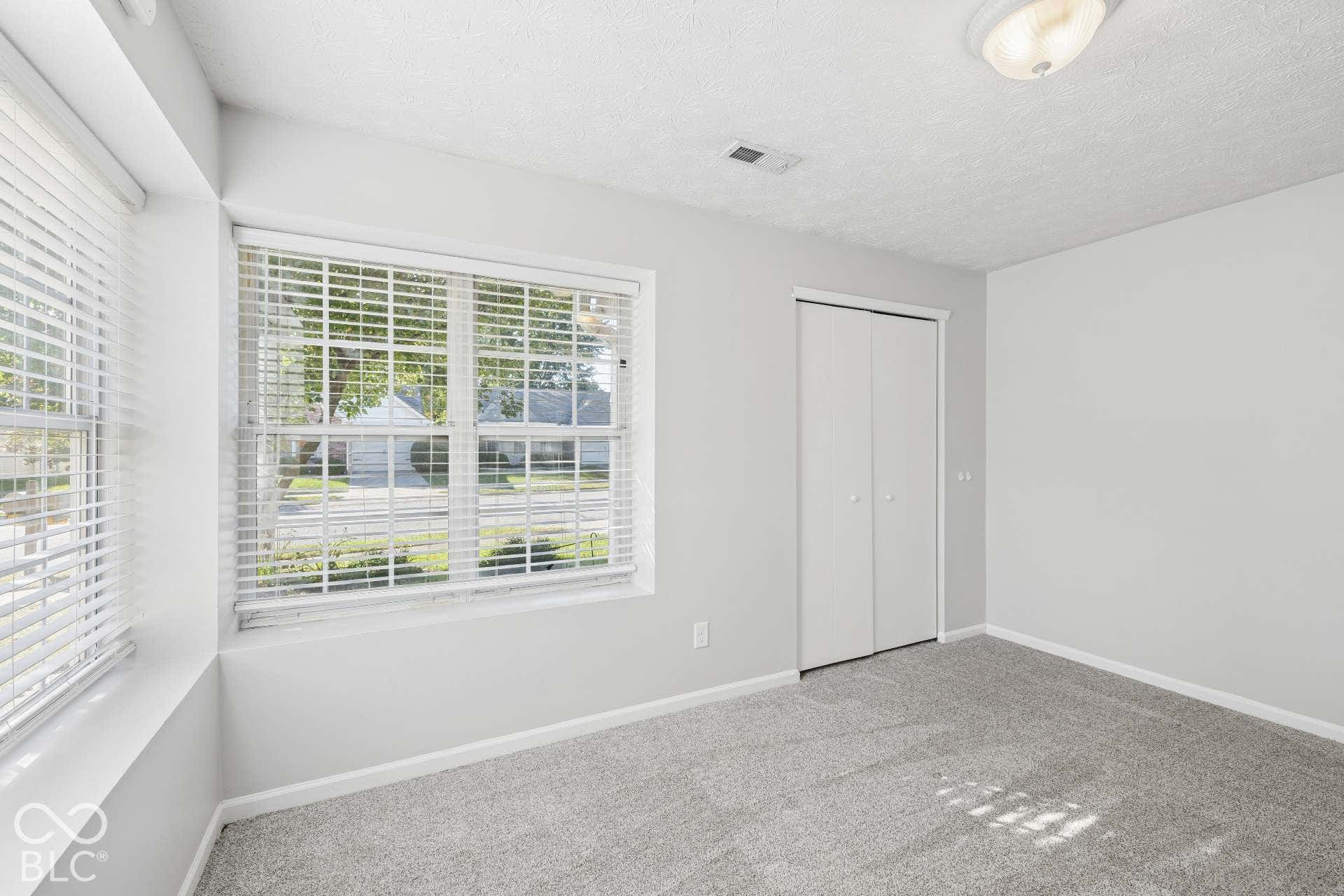 11076 Oakridge Drive, Fishers, IN 46038