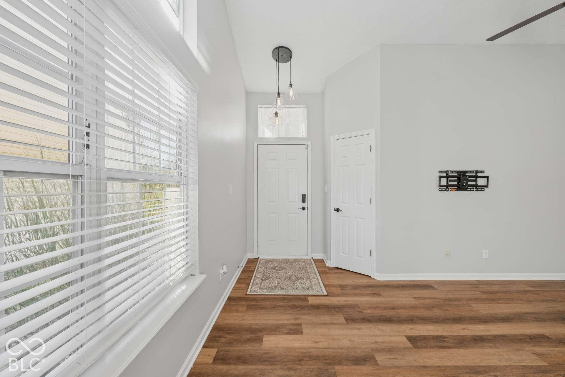 11076 Oakridge Drive, Fishers, IN 46038