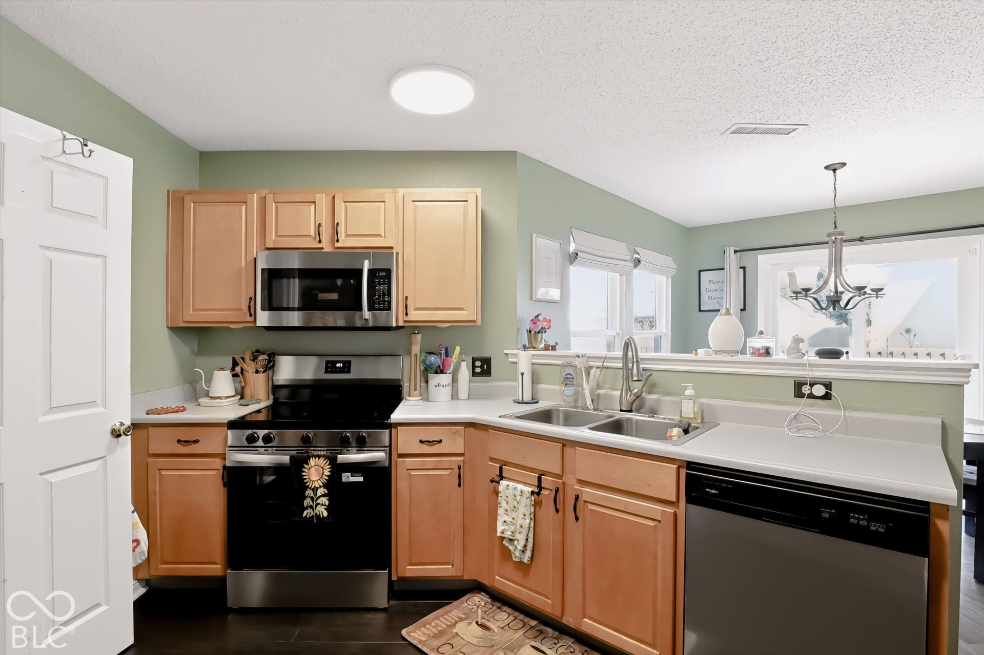 5739 Woodland Trace Boulevard, Indianapolis, IN 46237 5739 Woodland Trace Boulevard, Indianapolis, IN 46237