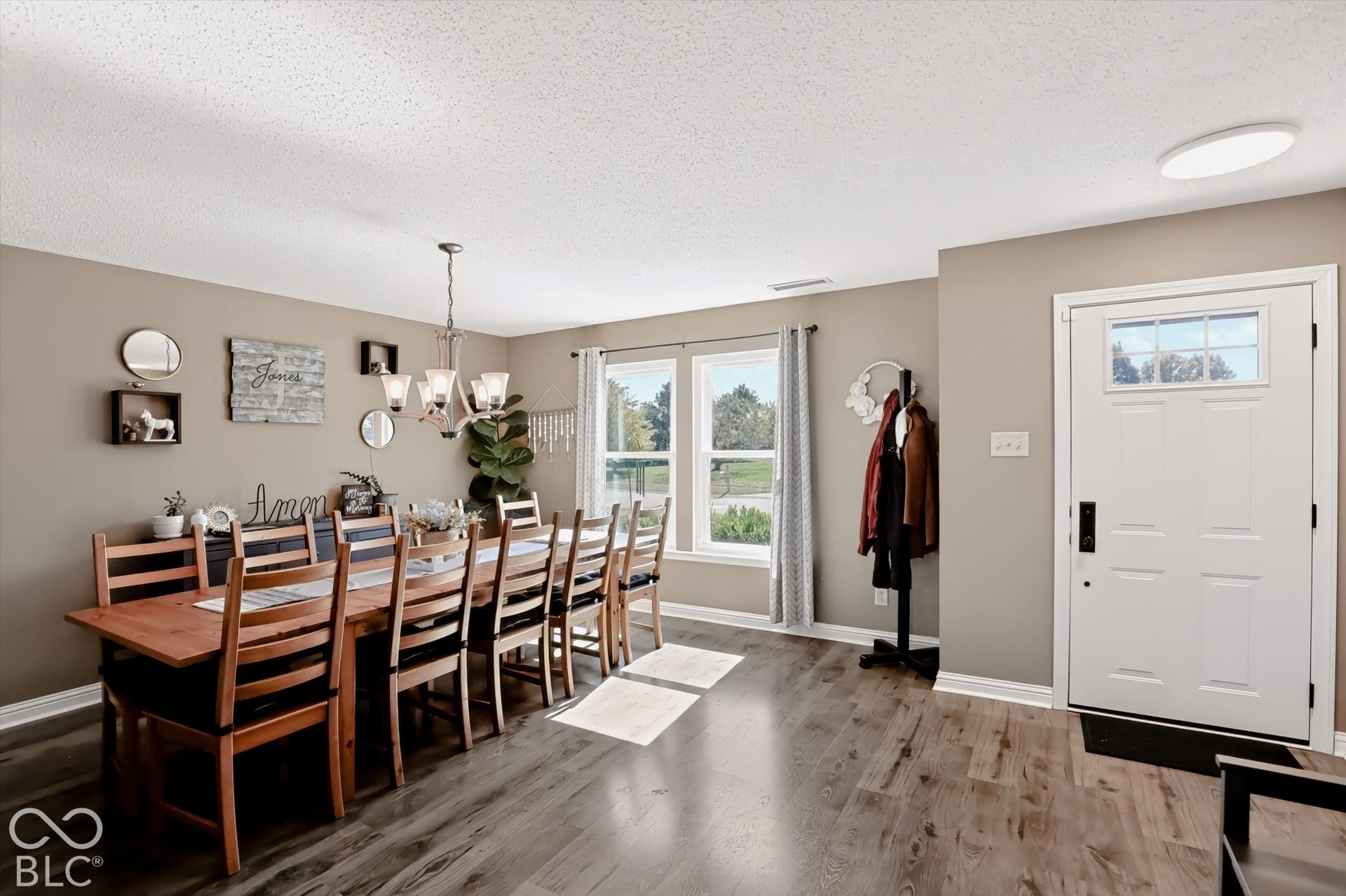 5739 Woodland Trace Boulevard, Indianapolis, IN 46237 5739 Woodland Trace Boulevard, Indianapolis, IN 46237