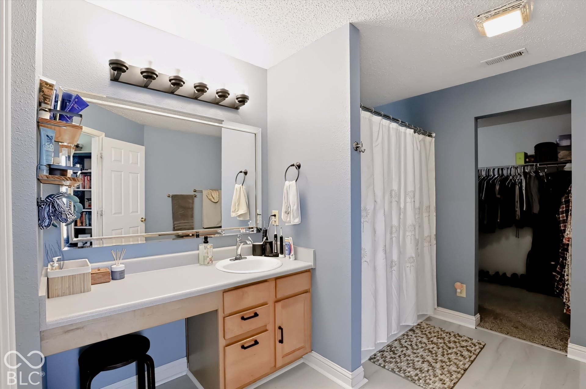 5739 Woodland Trace Boulevard, Indianapolis, IN 46237 5739 Woodland Trace Boulevard, Indianapolis, IN 46237