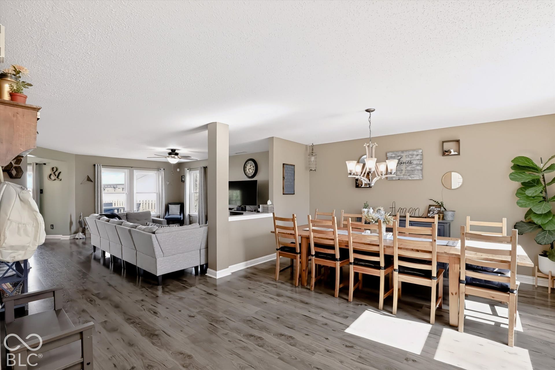 5739 Woodland Trace Boulevard, Indianapolis, IN 46237 5739 Woodland Trace Boulevard, Indianapolis, IN 46237