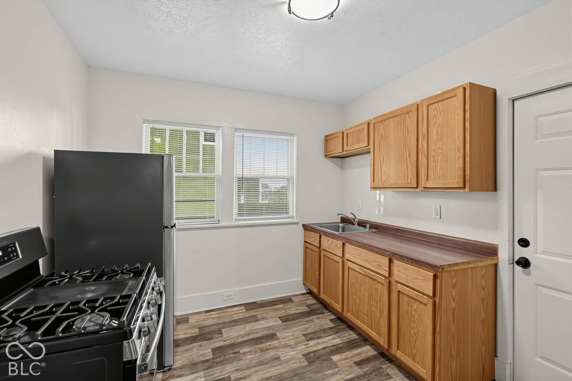 1031 College Street, South Bend, IN 46628