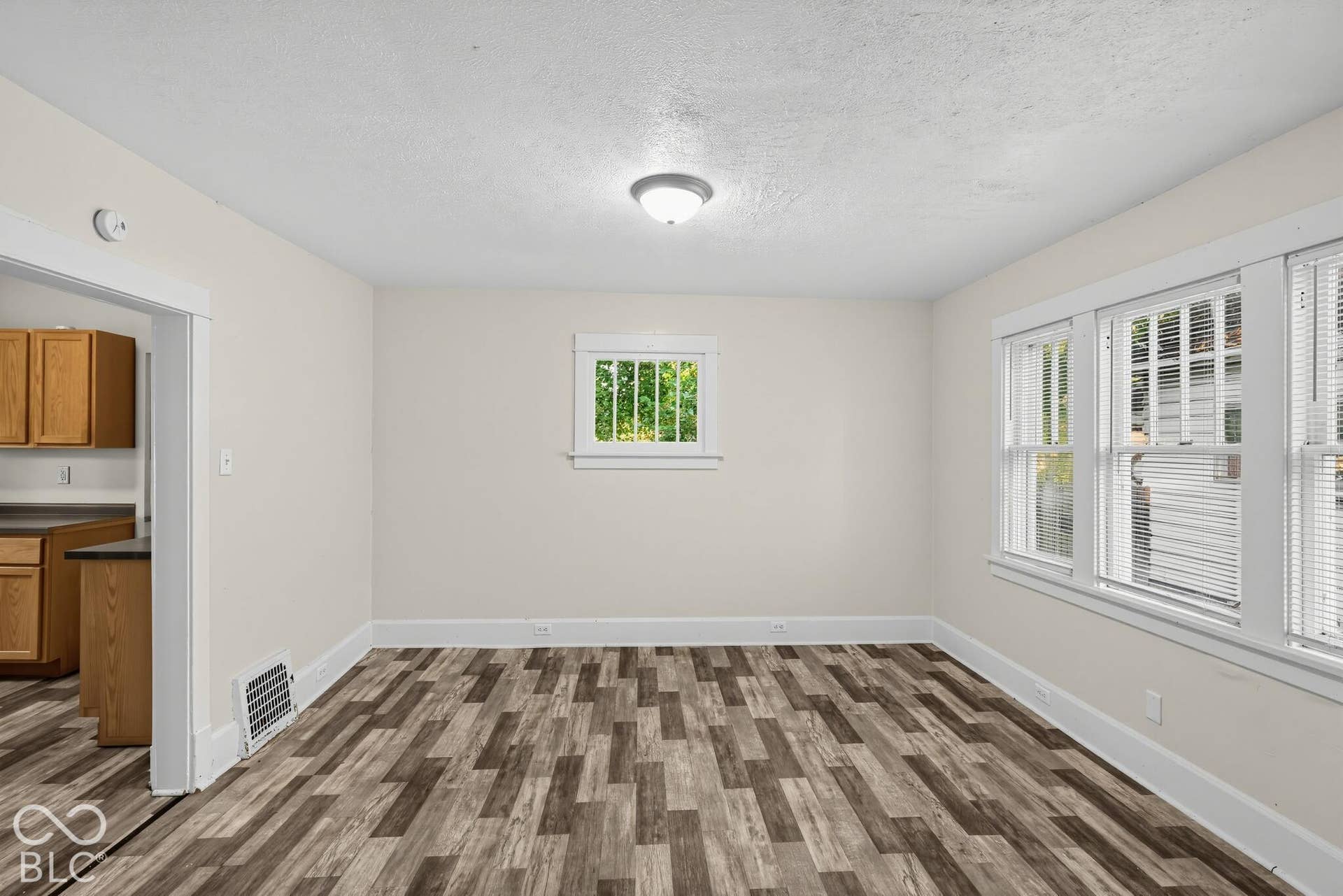 1031 College Street, South Bend, IN 46628