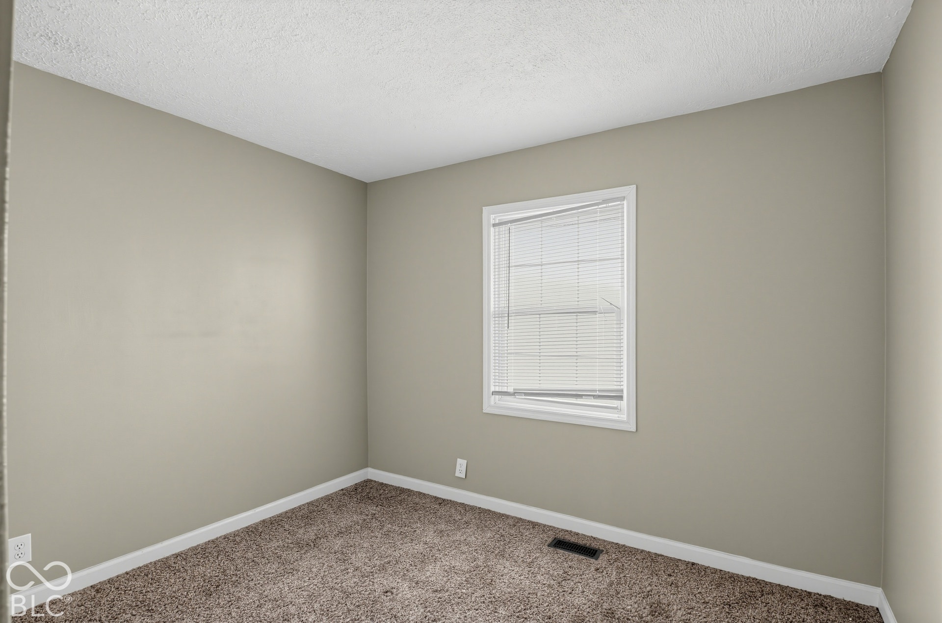 9207 Rochelle Drive, Indianapolis, IN 46235