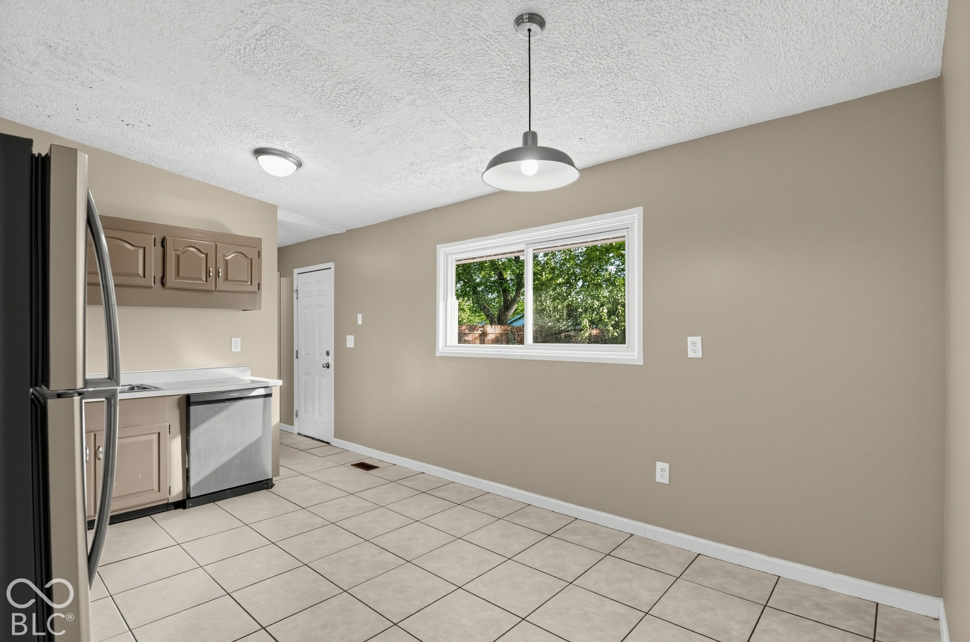 9207 Rochelle Drive, Indianapolis, IN 46235