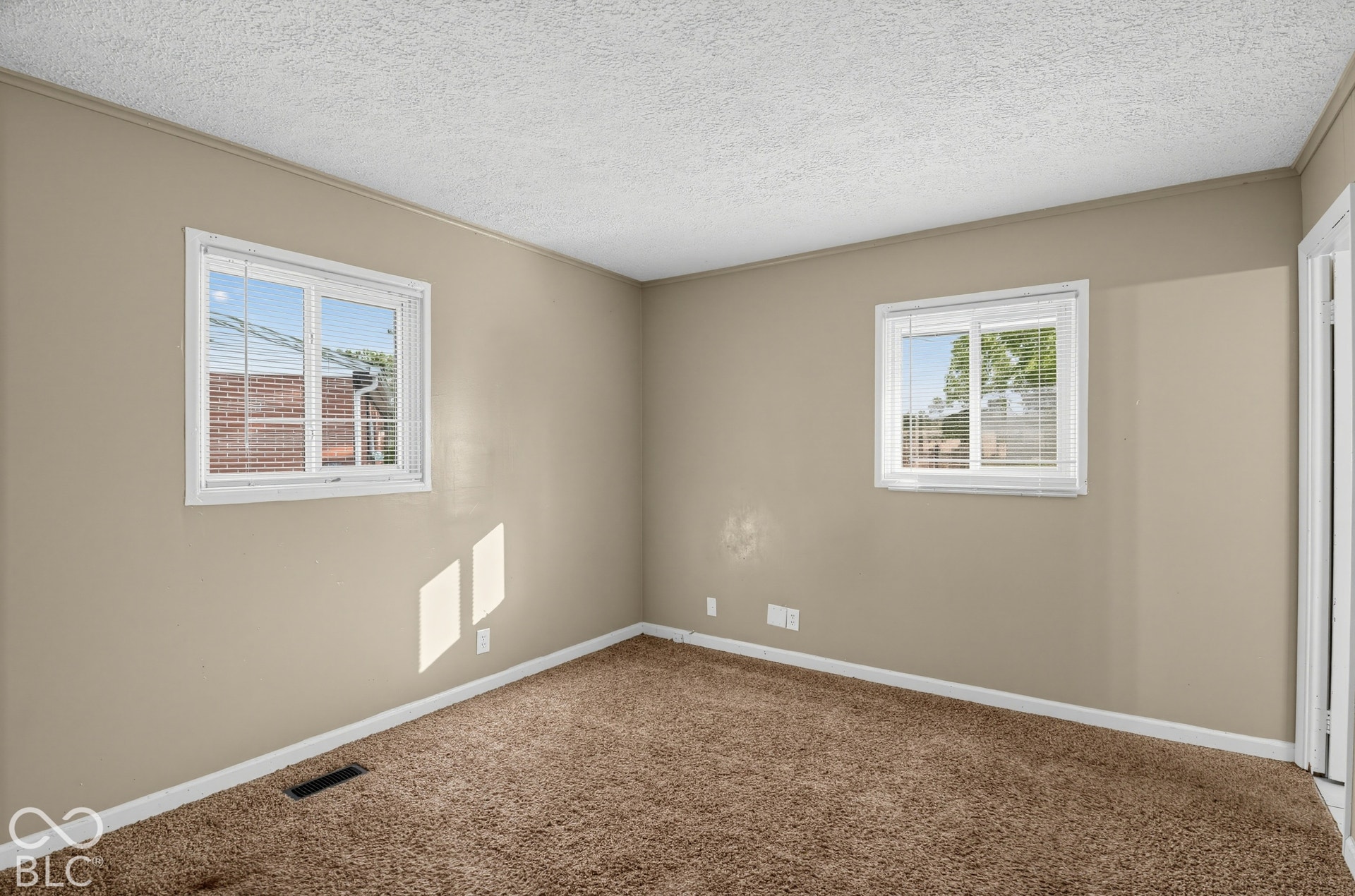 9207 Rochelle Drive, Indianapolis, IN 46235