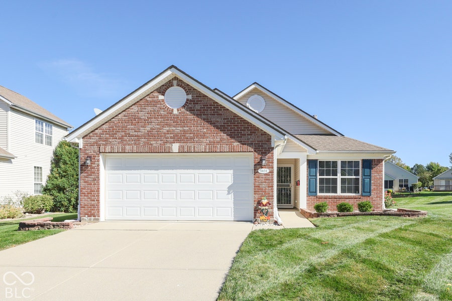 Property photo for 1031 Lincoln Park West Drive, Greenwood, IN