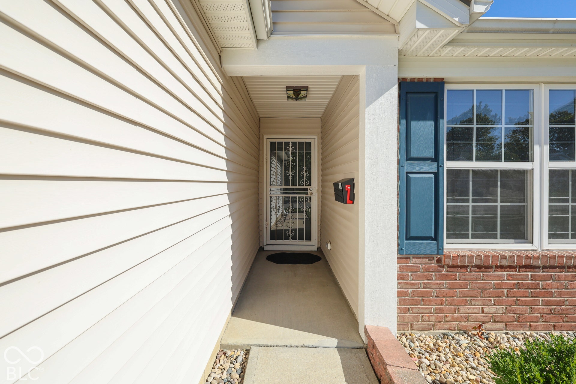 1031 Lincoln Park West Drive, Greenwood, IN 46142