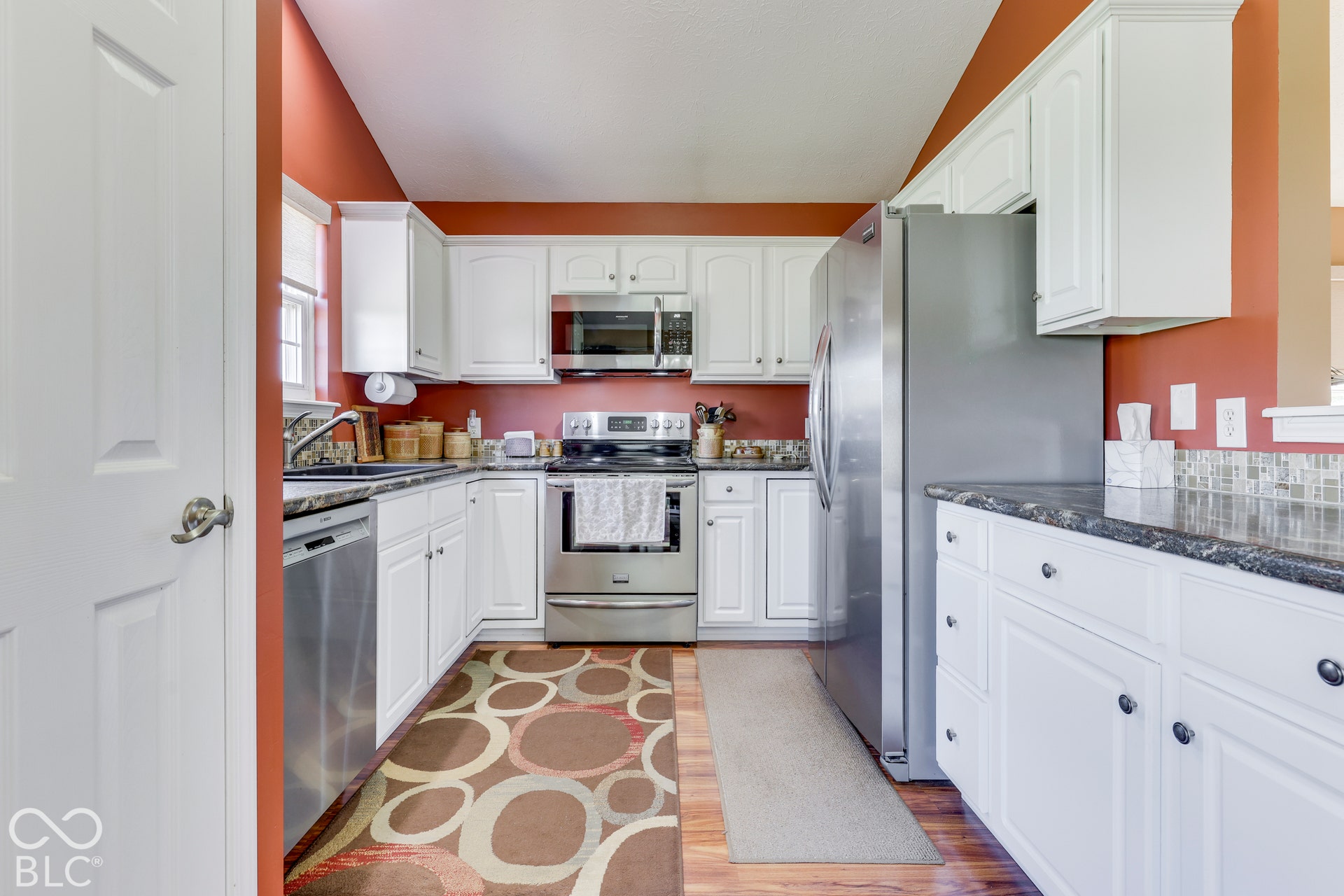 1031 Lincoln Park West Drive, Greenwood, IN 46142