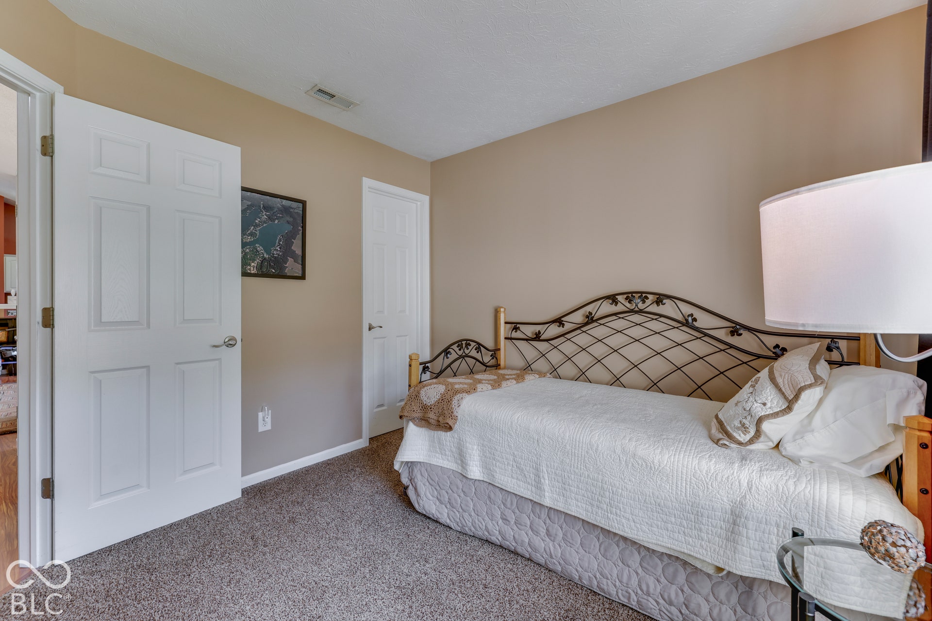1031 Lincoln Park West Drive, Greenwood, IN 46142