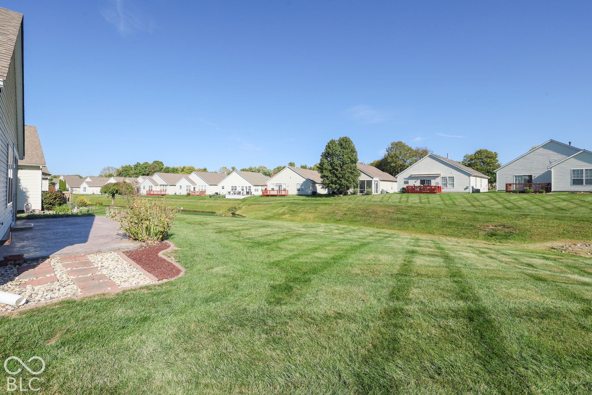 1031 Lincoln Park West Drive, Greenwood, IN 46142