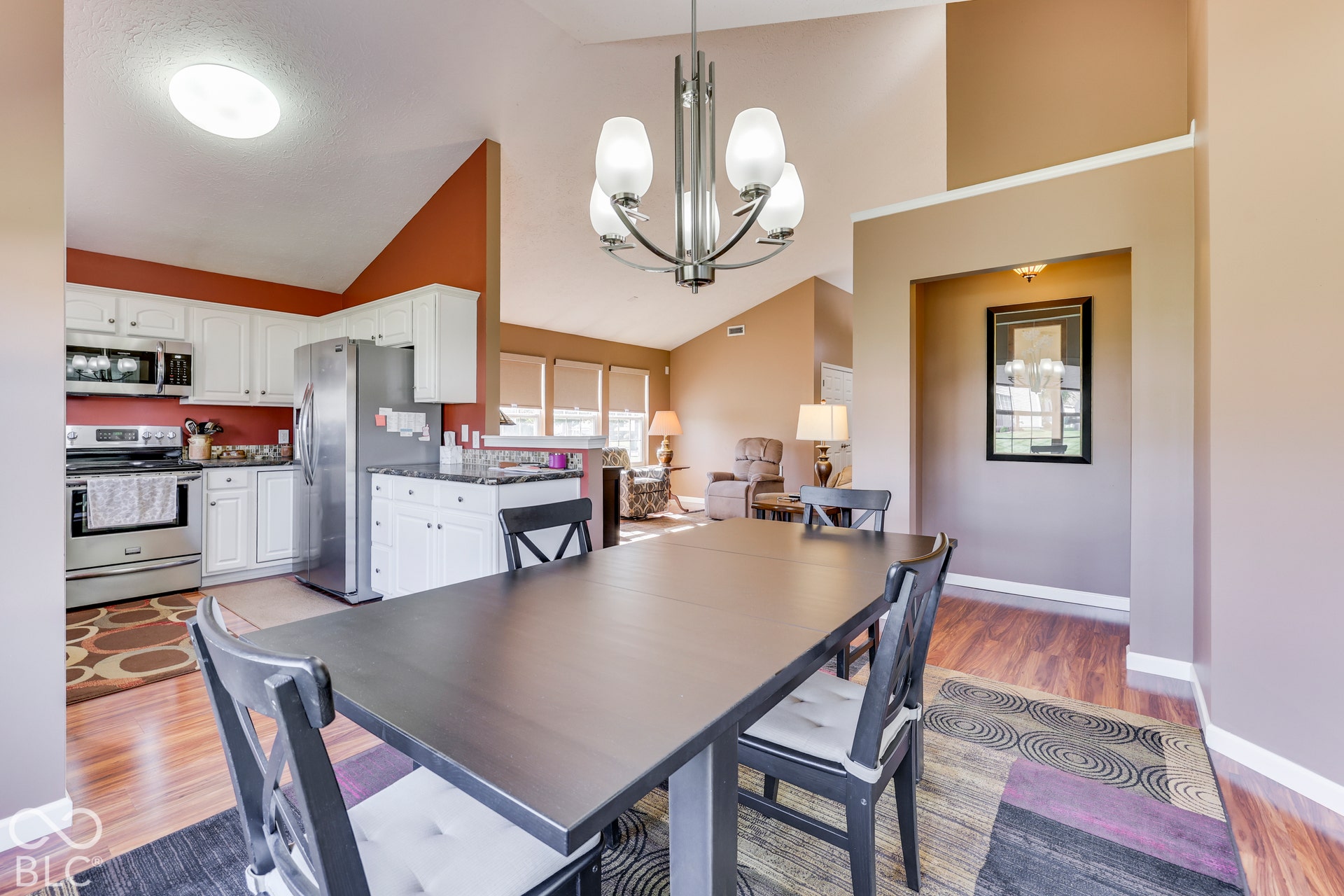 1031 Lincoln Park West Drive, Greenwood, IN 46142