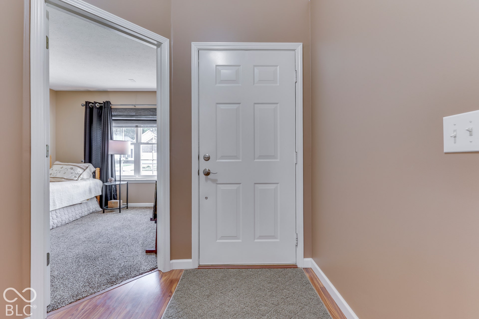 1031 Lincoln Park West Drive, Greenwood, IN 46142