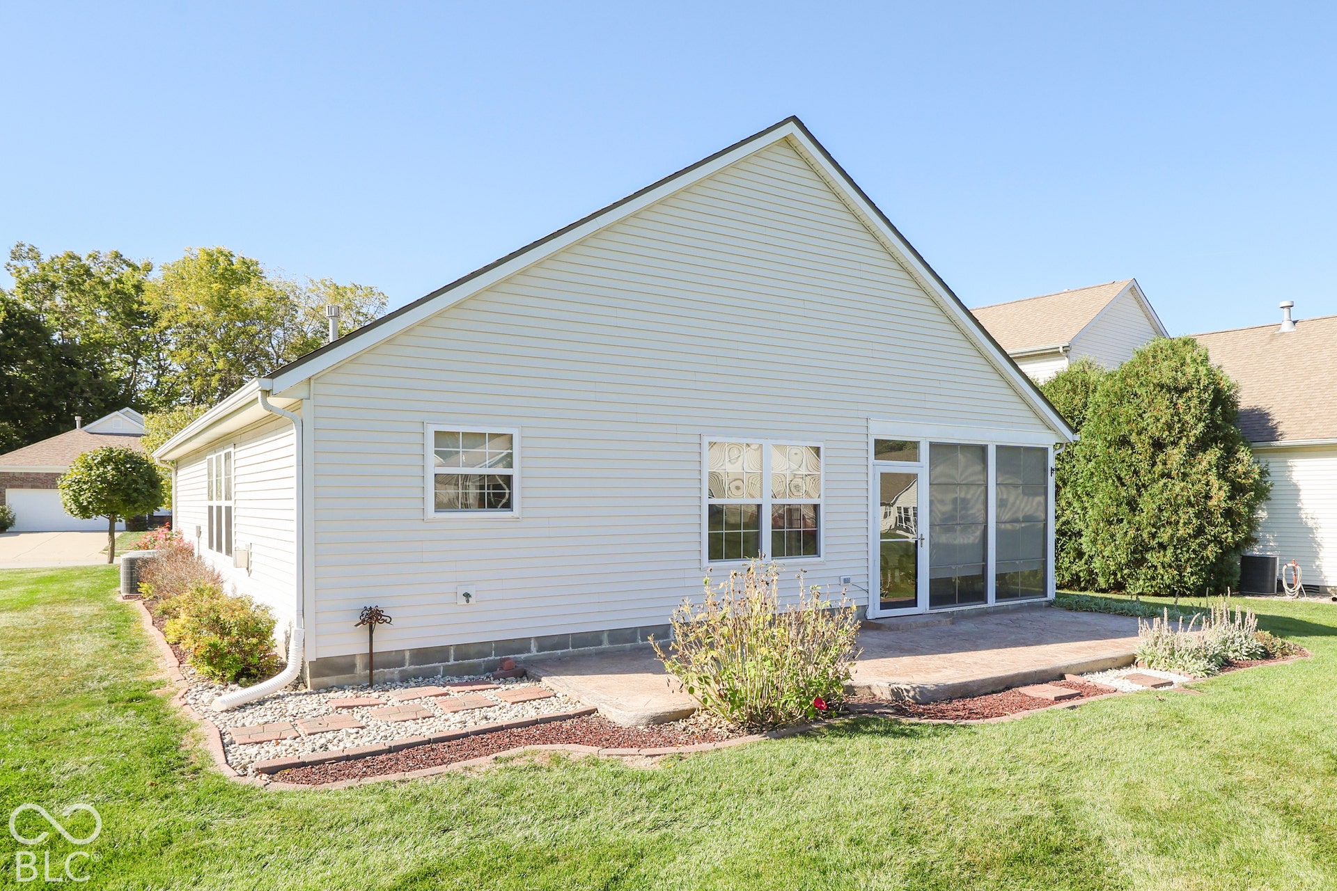 1031 Lincoln Park West Drive, Greenwood, IN 46142