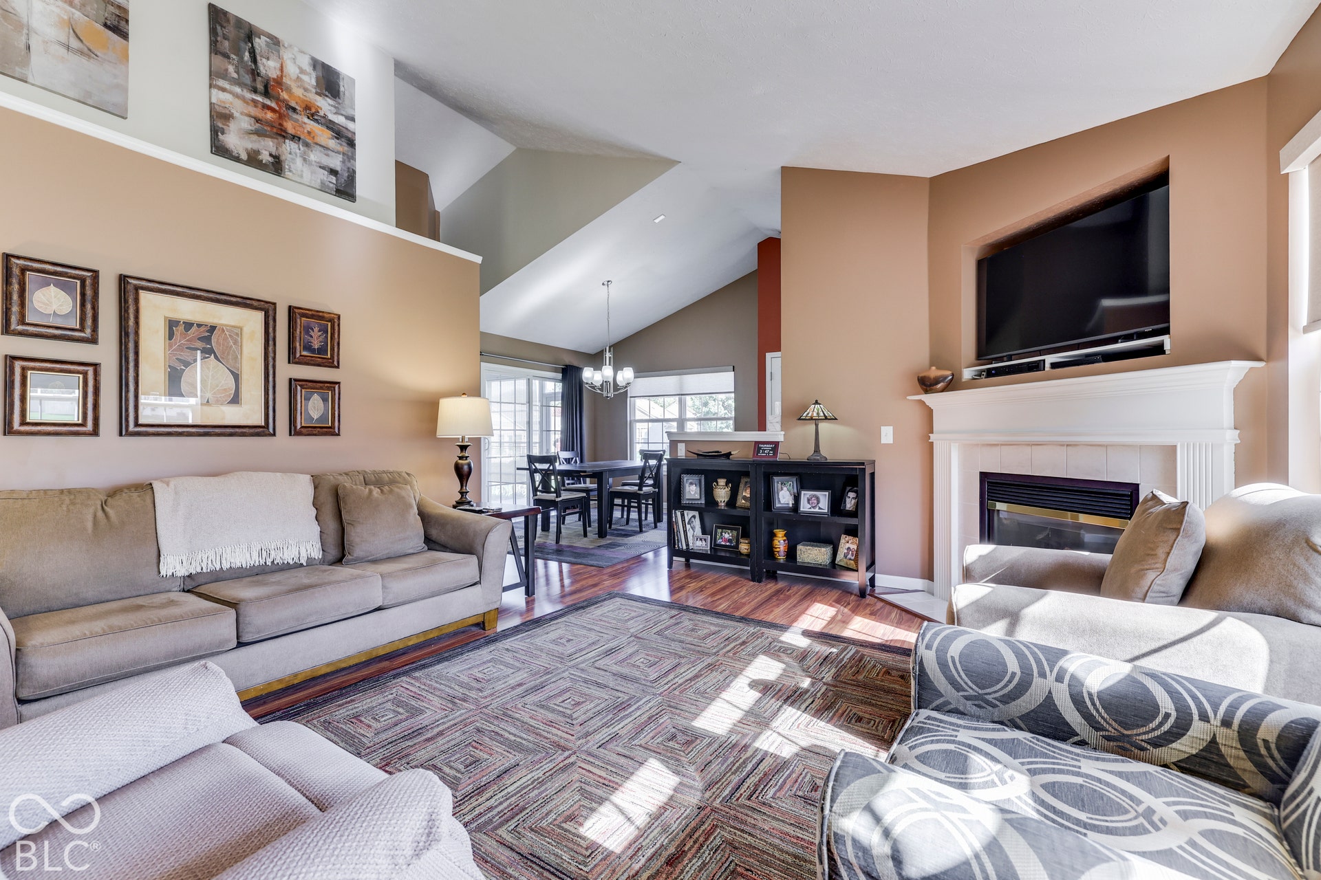 1031 Lincoln Park West Drive, Greenwood, IN 46142