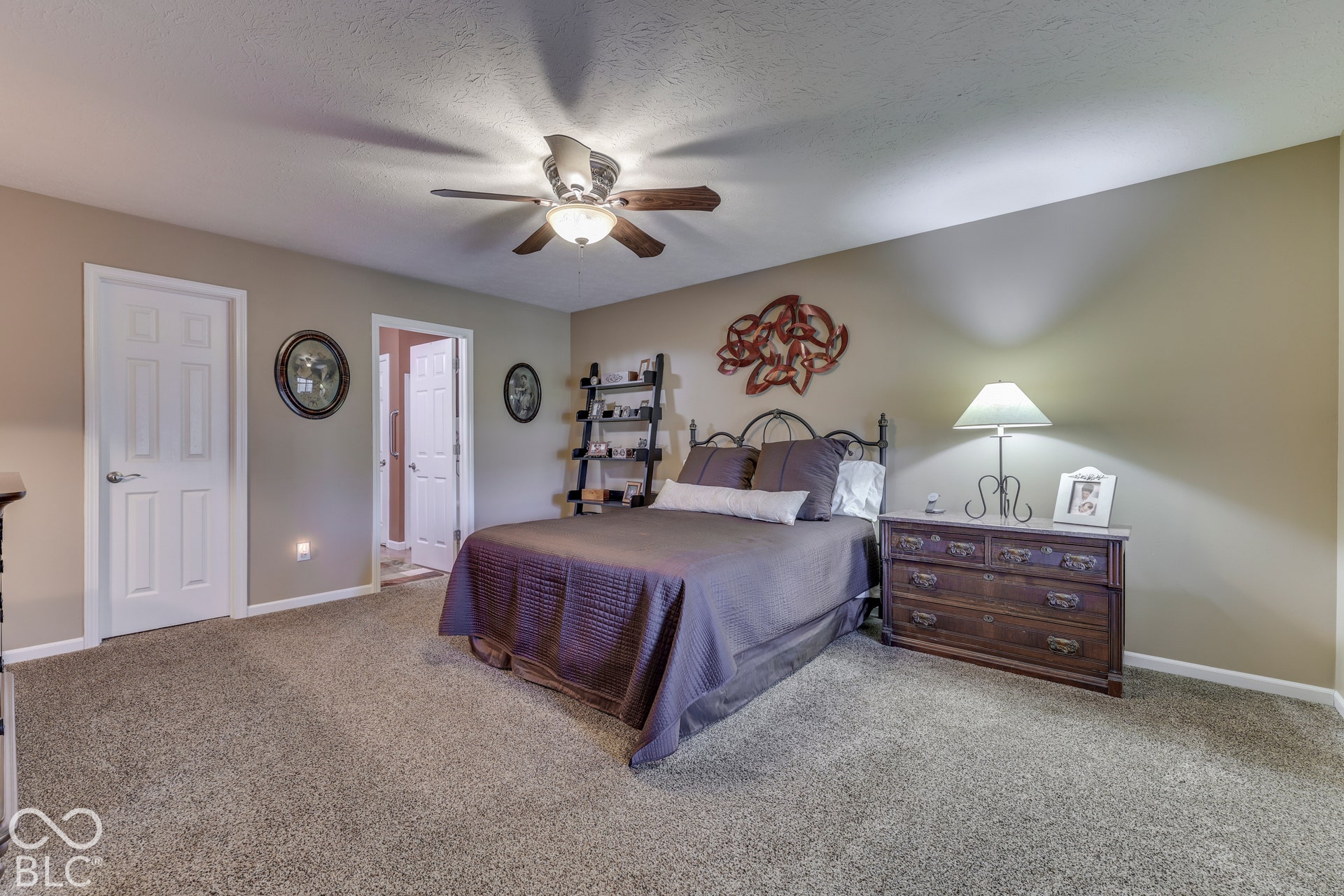 1031 Lincoln Park West Drive, Greenwood, IN 46142