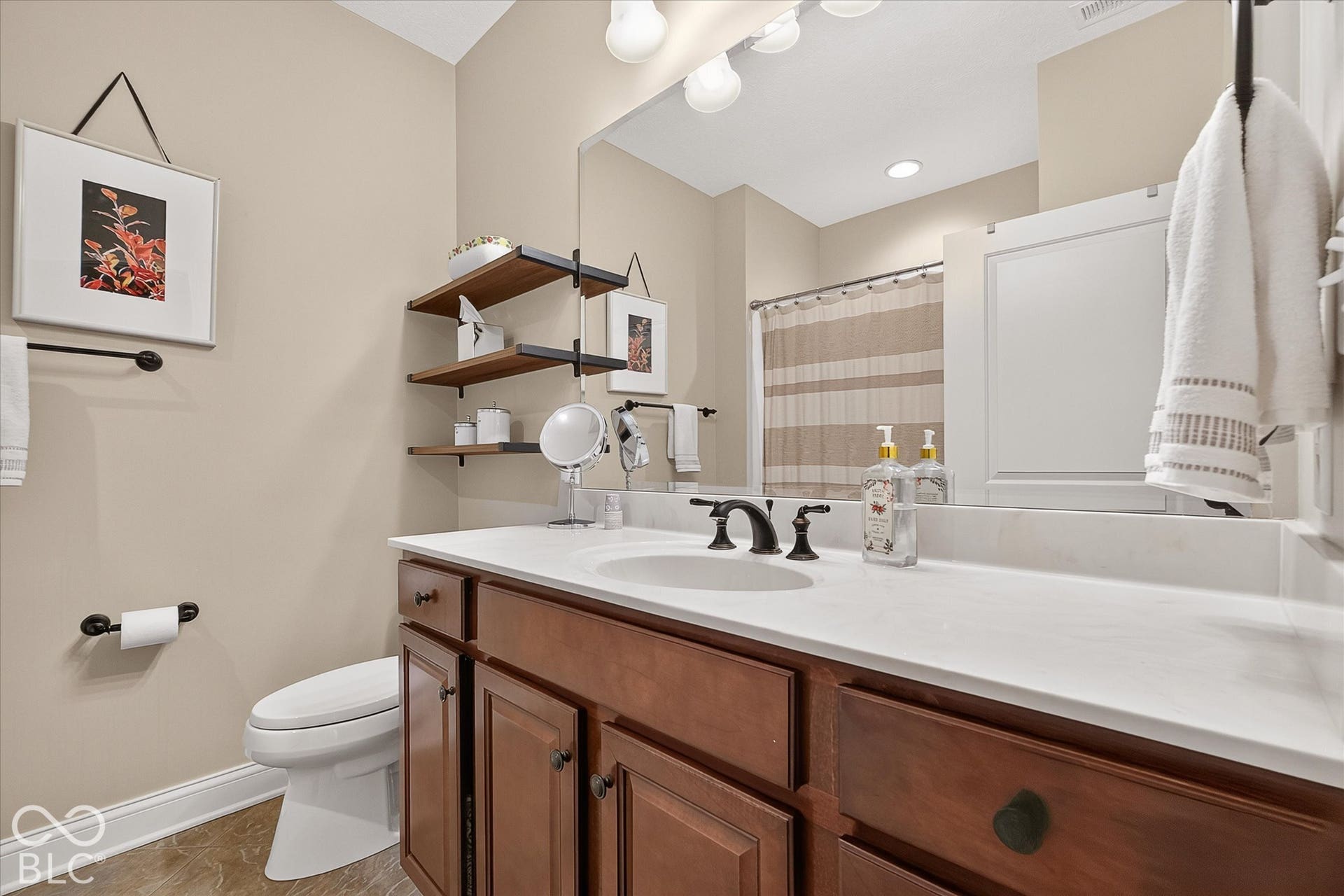 2427 Glebe Street, Carmel, IN 46032 2427 Glebe Street, Carmel, IN 46032