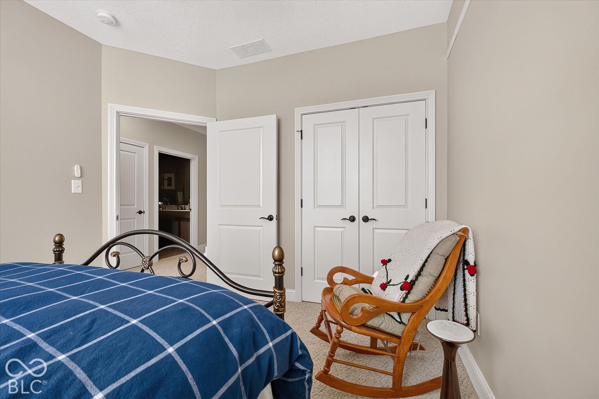 2427 Glebe Street, Carmel, IN 46032 2427 Glebe Street, Carmel, IN 46032