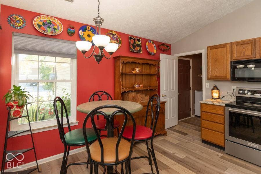 552 Nicole Boulevard, Avon, IN 46123