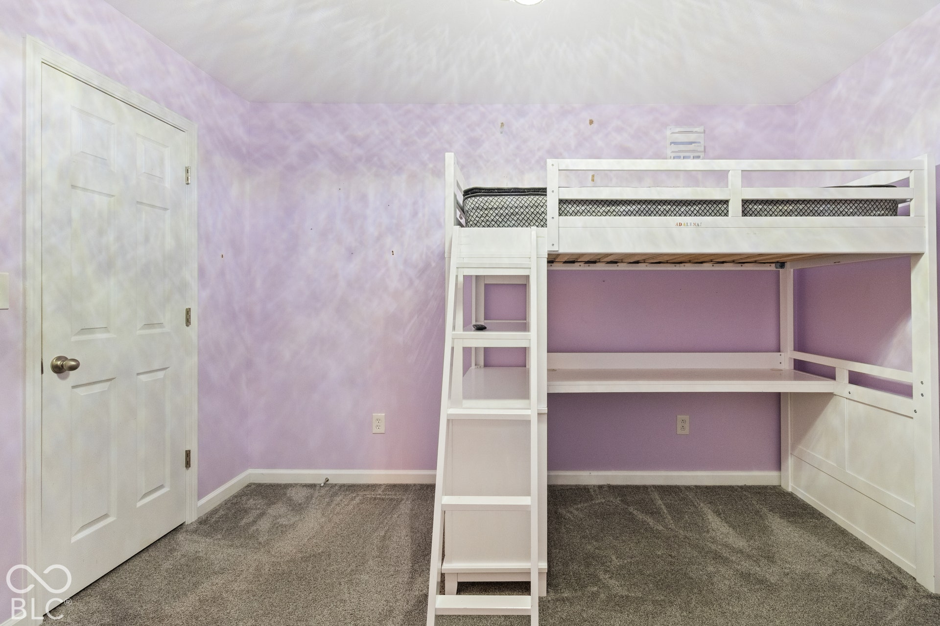 Textured purple wall finish