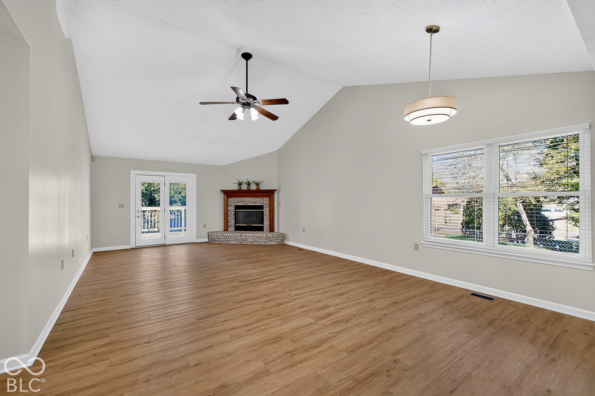 12718 Slippery Rock Road, Indianapolis, IN 46236 Great Room
