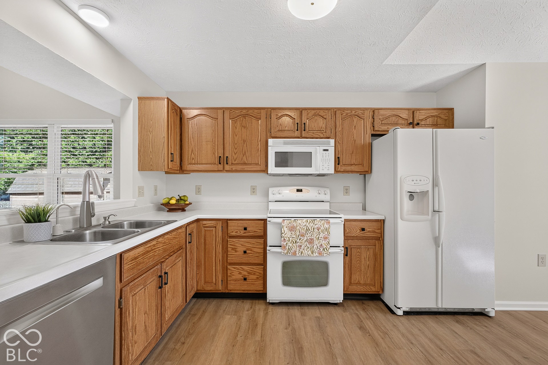 12718 Slippery Rock Road, Indianapolis, IN 46236 Kitchen