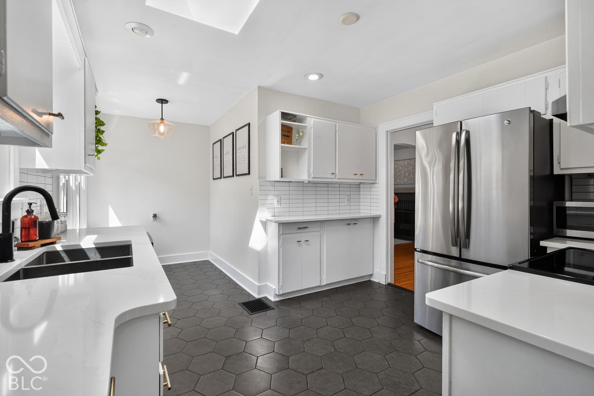 6105 Kingsley Drive, Indianapolis, IN 46220