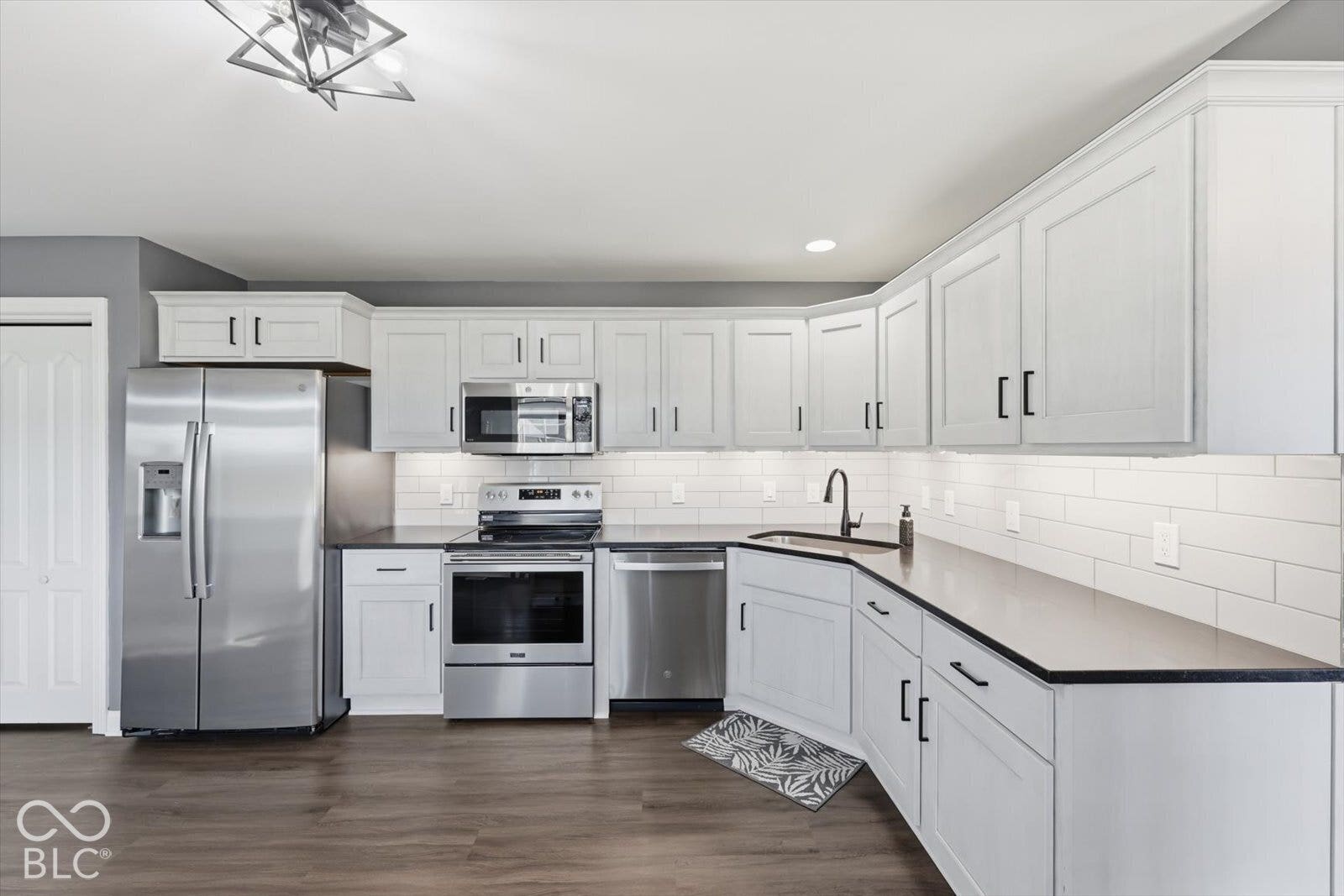 2020 Pin Oak Court, Shelbyville, IN 46176