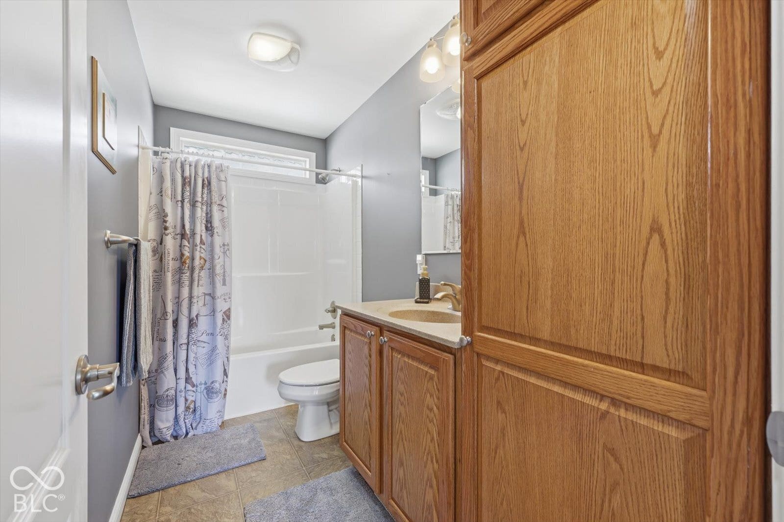 2020 Pin Oak Court, Shelbyville, IN 46176